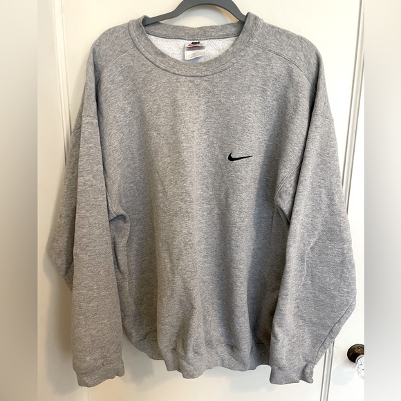 grey vintage nike crewneck